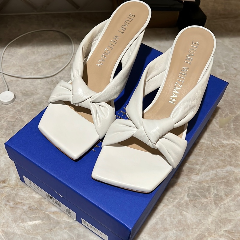 NWB Stuart weitzman sandals
